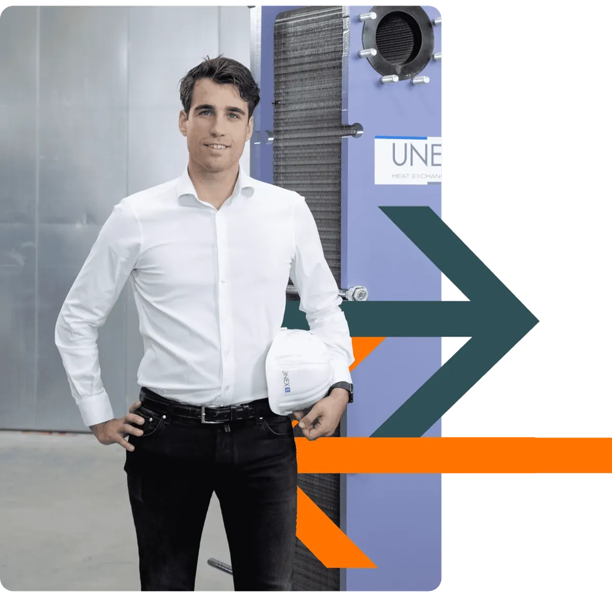 Freek Gielen, owner of HEXCHANGE, beside a UNEX plate heat exchanger